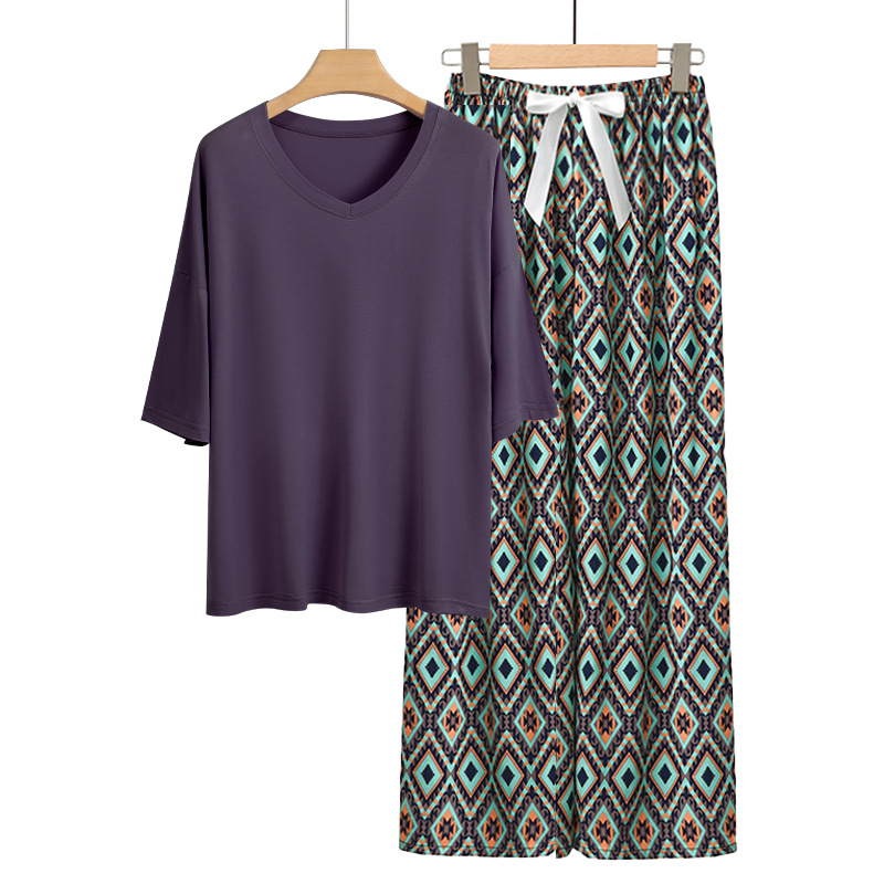 진한 보라색 + 녹색 사각형