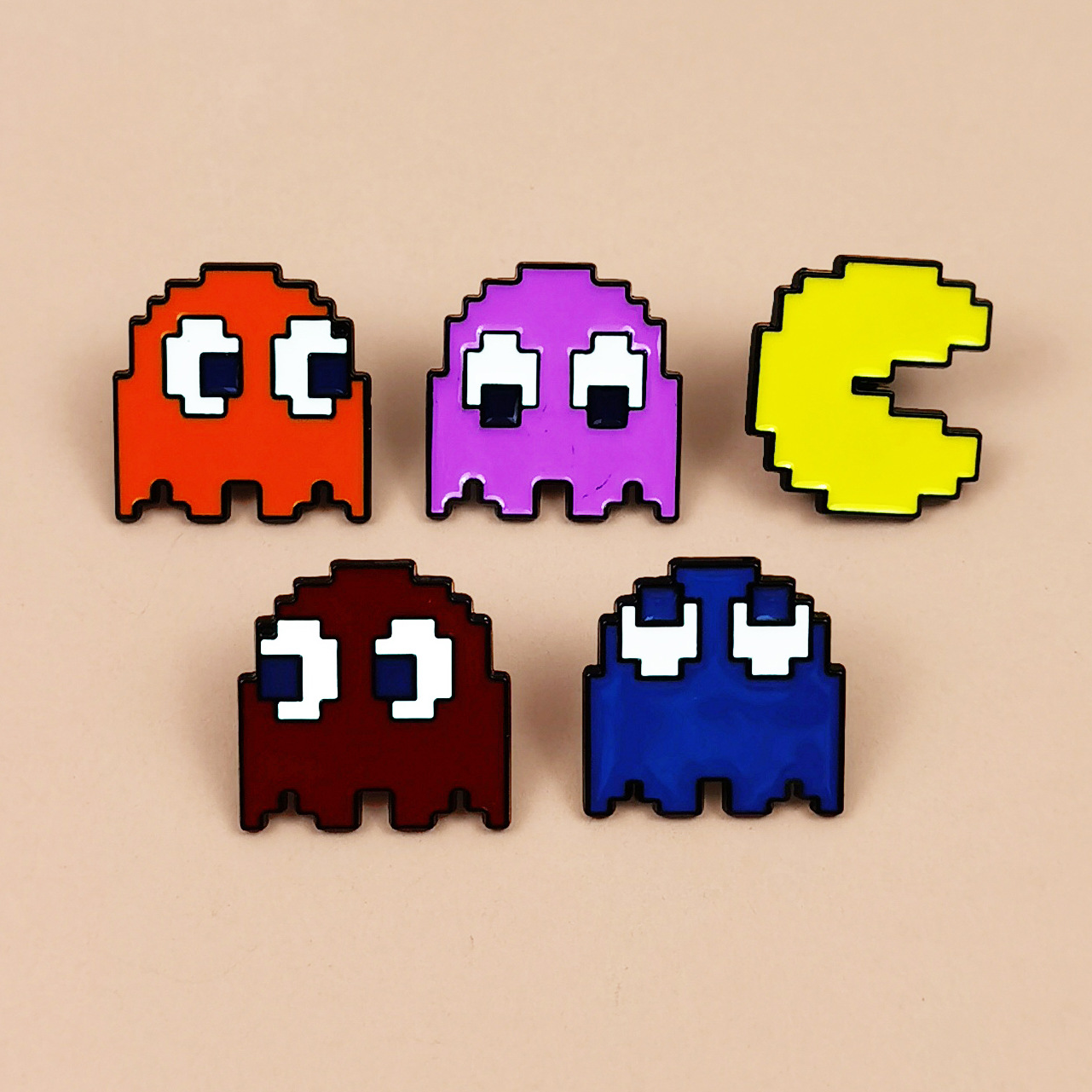 Broche de estilo amateur de dibujos animados Juego creativo de cinco colores Doudoman Alloy Drop Oil Pin Insignia Accesorios de vestir