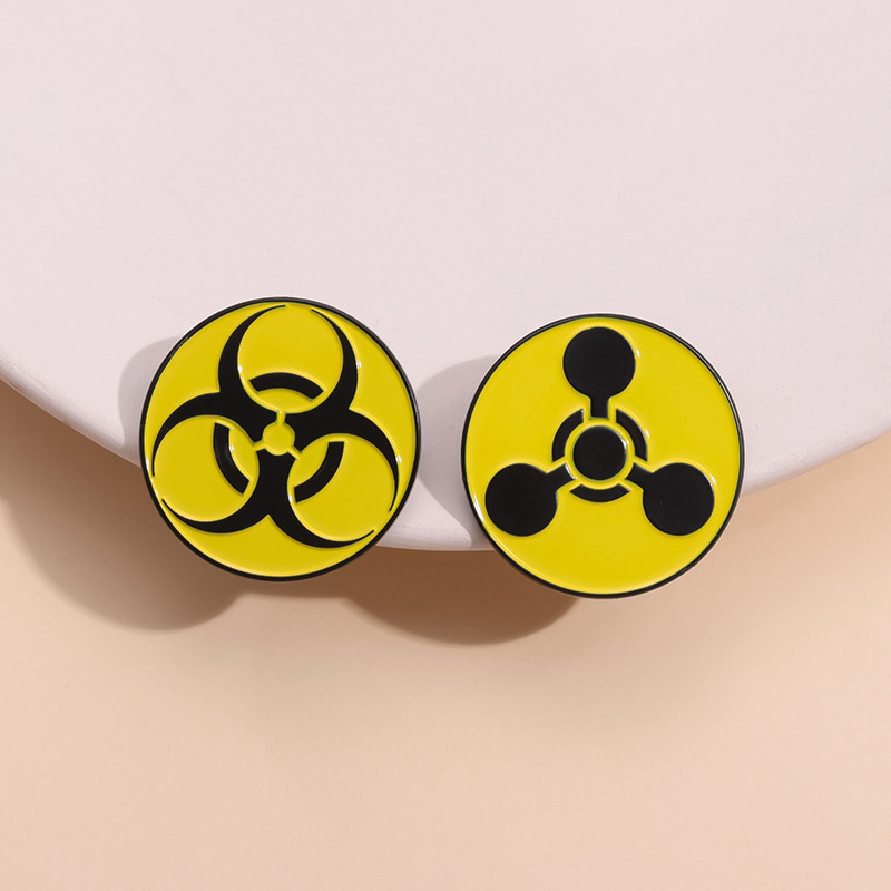 Creative metal brooch radiation hazard identification pin clothing accessories metal badge protection Marine Environment Medal