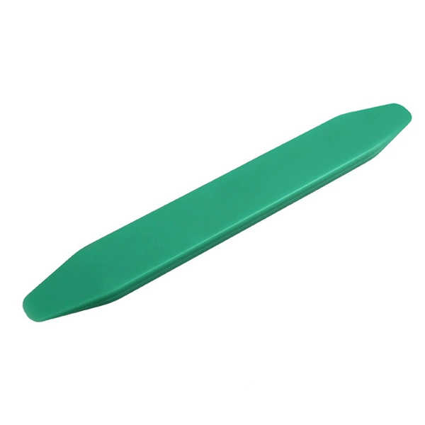 Green flat pry