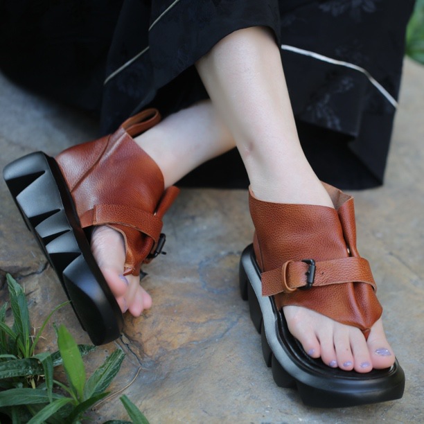 广州头层牛皮厚底轻盈高帮罗马女凉靴555-1偏大一码