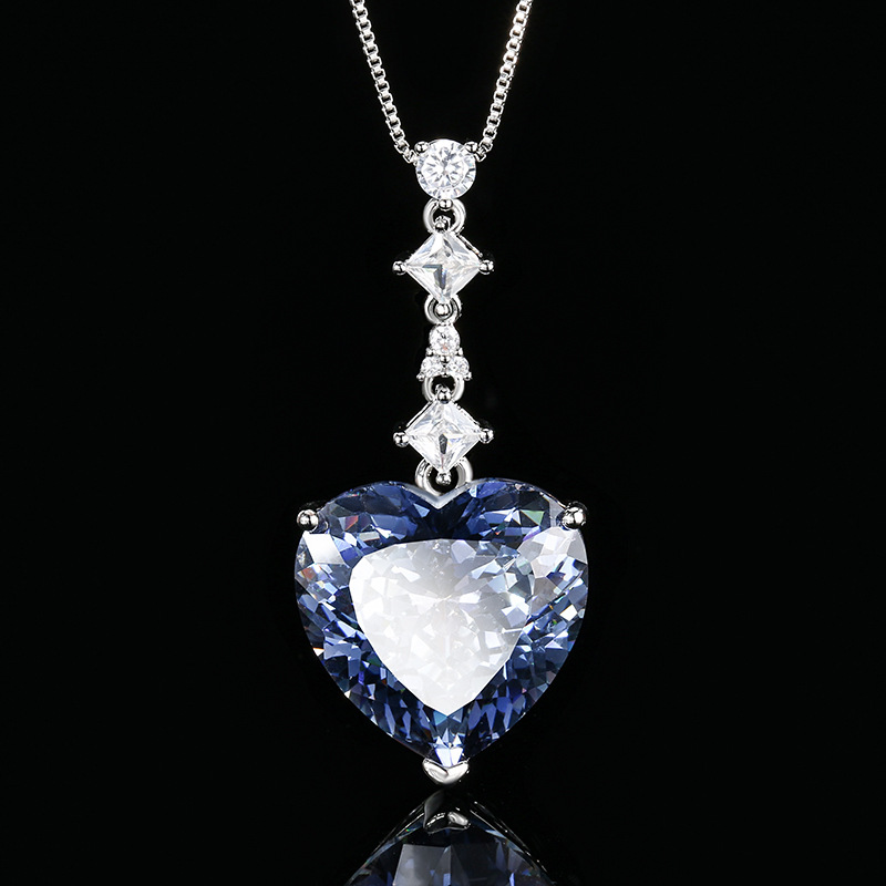 Otoño e invierno nuevo estilo Zhuang Shengsheng joyería rosa seca retro gran collar colgante en forma de corazón piedra principal 20*20