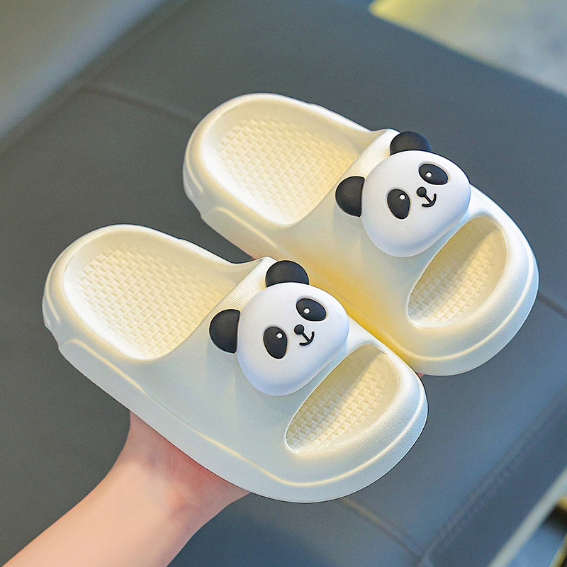 Zapatillas infantiles verano 2025 nuevo niño interior antideslizante bebé casa arrastrar niñas niños zapatillas panda