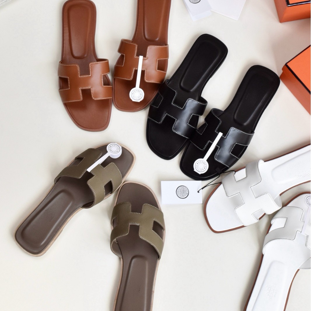 Yuqori sifatli Dongguan mahsuloti! H yozgi yangi model zamonaviy klassik sandal dam olish casual plyaj poyabzali bir kiyish yassi shippak