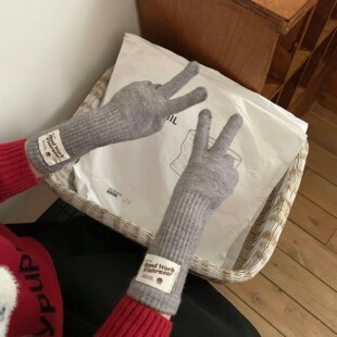 �����nϵŮ���׼�ɫ��ůᘿ��L���|��¶ָ���L��ָ�T�г���H�ٴ�