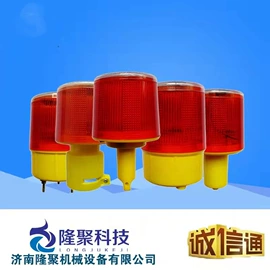 道钉;交通警示灯;路障