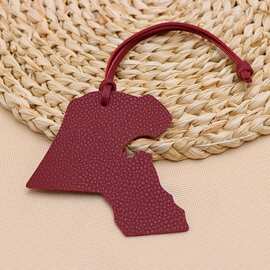 跨境现货科威特地图皮革包包挂件中东地图女士包包挂件饰品配件挂