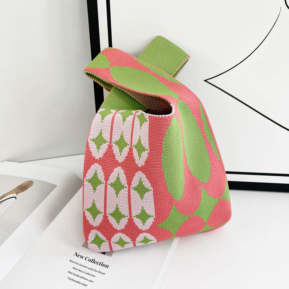 Nuevo bolso de punto para teléfono para mujer, bolso tejido suave en colores dopamina, bolso de mano con forma de corazón en estilo coreano con bloques de color.