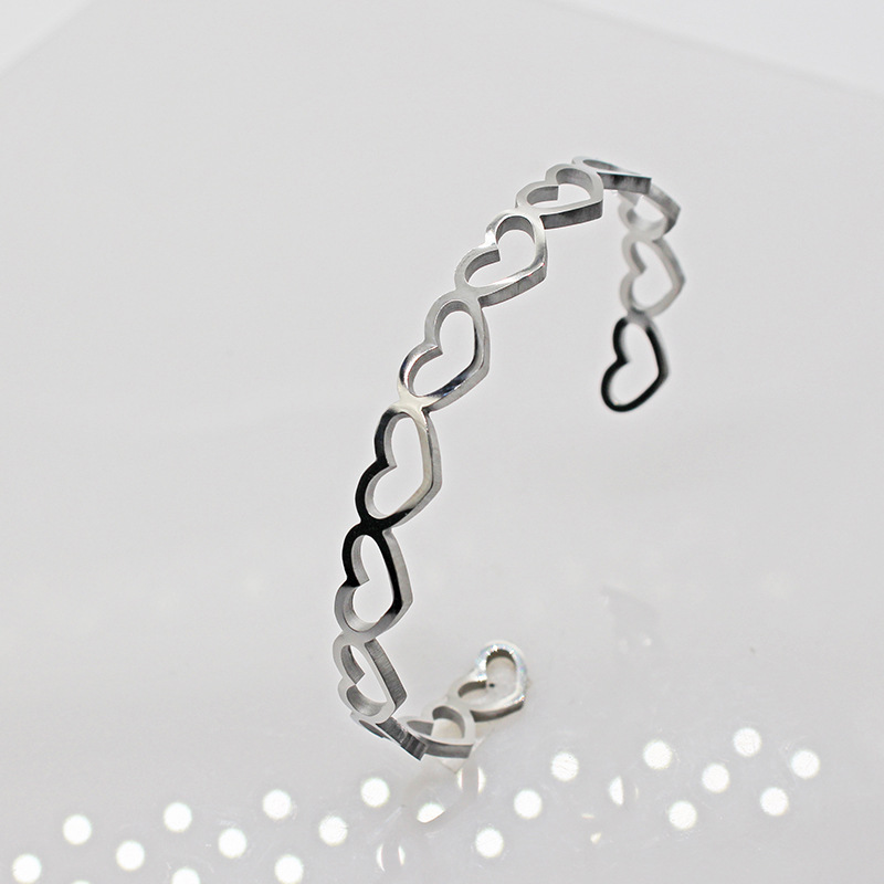 Fashion Heart Shape Stainless Steel Plating Bangle