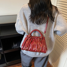 高级感复古褶皱包包女2025新款秋冬百搭大容量时尚超火手提斜挎包