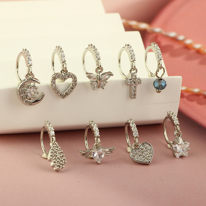 Labret piercing jewelry detail image