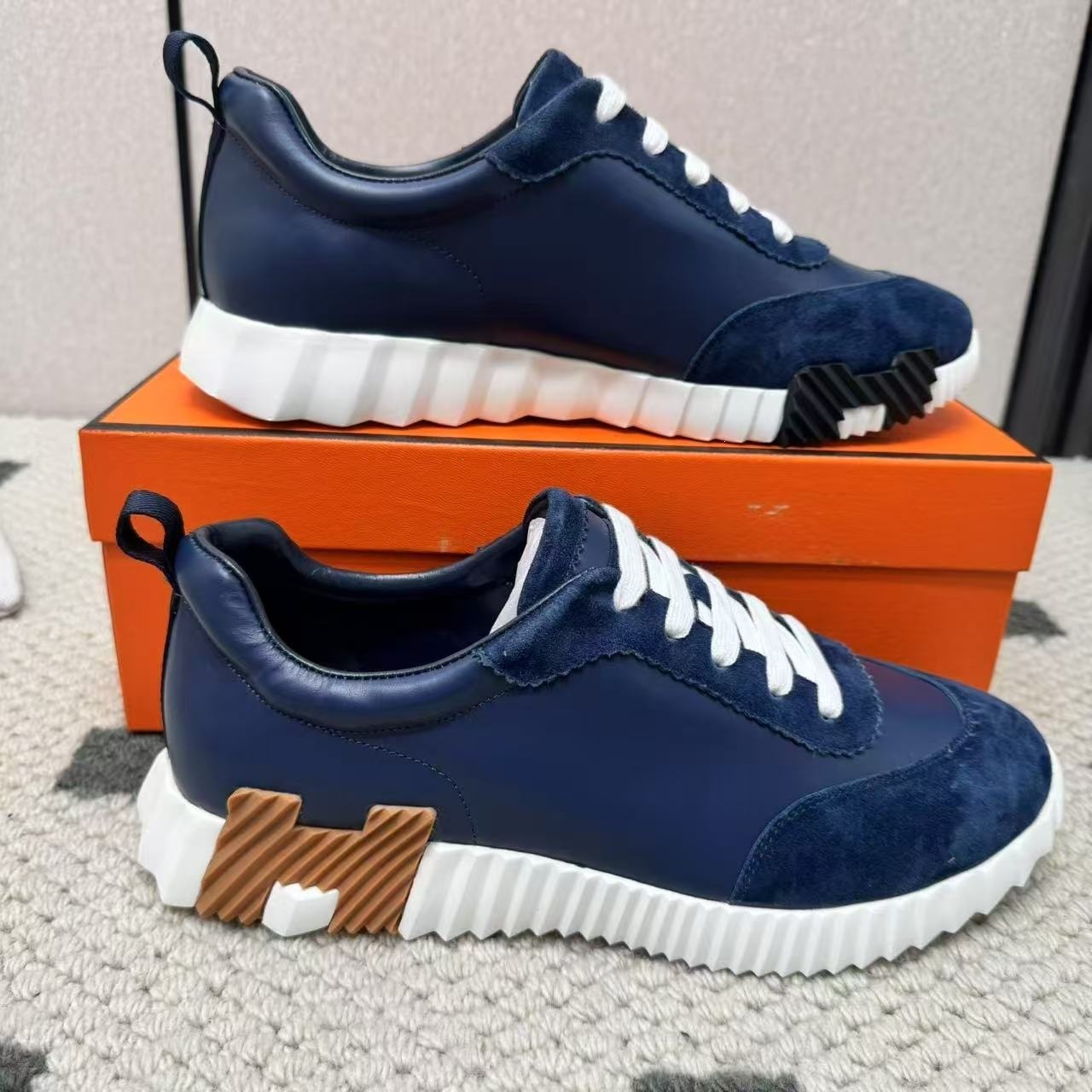 17 / 35