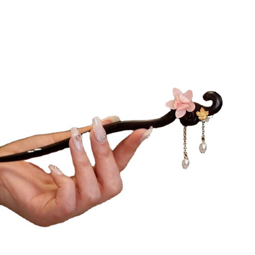 Tang wood hairpin for girls, ancient-style modern Chinese classical lotus hairpin, qipao accessory, everyday hairpin for updos, national-style hair accessory
