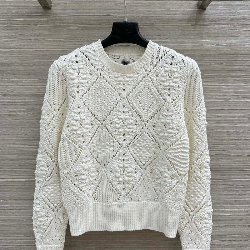 Exquisite and gentle imported wool hollow diamond pattern bubble shoulder pearl pullover sweater elegant cardigan top for women