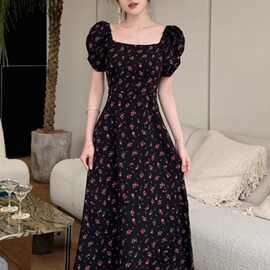 2026年大码碎花连衣裙女夏季胖妹妹mm收腰显瘦设计感A字裙连衣裙