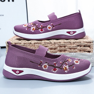 Shoes for Women, Versatile Casual Shoes, Cross-Border Large Size Embroidered Shoes, Soft Soles, Comfortable and Not Tiring for Feet, Mother's Shoes, Fly-Knit Shoes