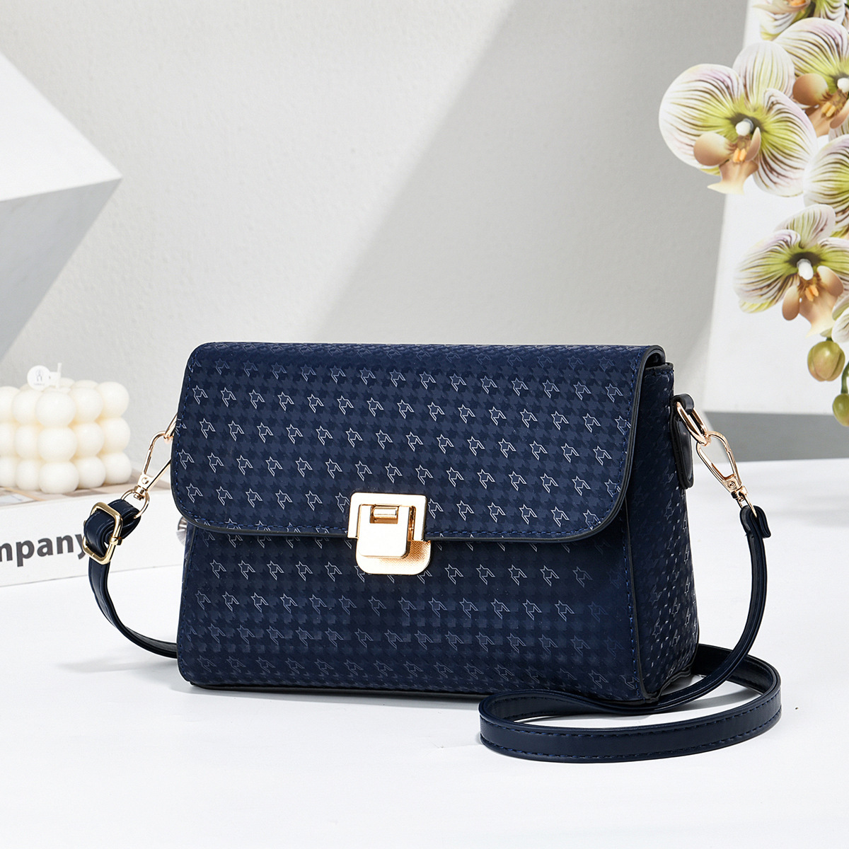 2026 nuevo lujo ligero retro impresión bolso de mano de mujer temperamento francés bolso de hombro universal bolso de mochila suministro