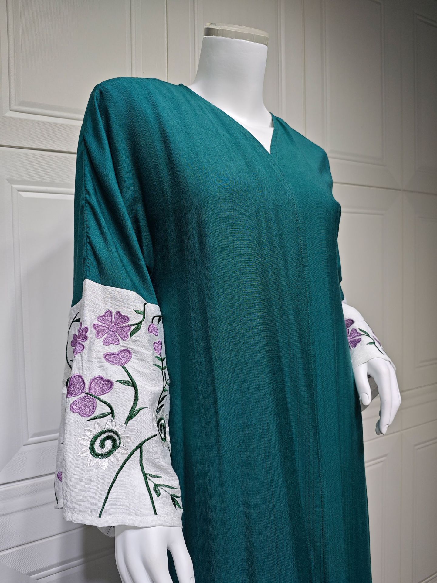 MQ136 Dubai Middle Eastern Cardigan Robe Embroidered Abaya Muslim European And American Loose Coat Fashion Women's_ecoleips.com