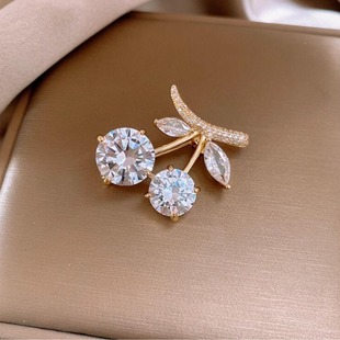 Cherry Fruit Brooch Female Dongdaemun Popular Brooch High-End Fashion Exquisite Corsage Suit Anti-Exposure Accessories