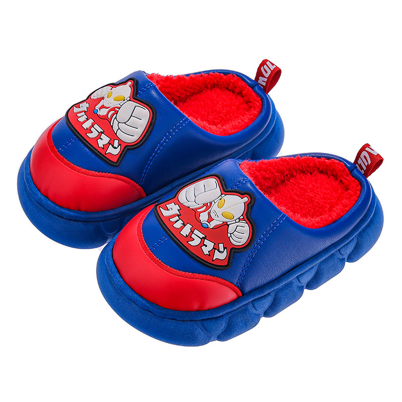 Zapatillas de algodón para niños de invierno Ultraman para niños y niñas calientes con cuero PU impermeable, zapatos de algodón para niños mayores.