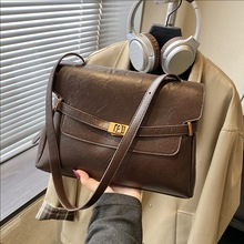 �͹�ĥɰ���İ���Ů2025�¿�߼���ͨ�چμ����ذ����e�ٴ�б���