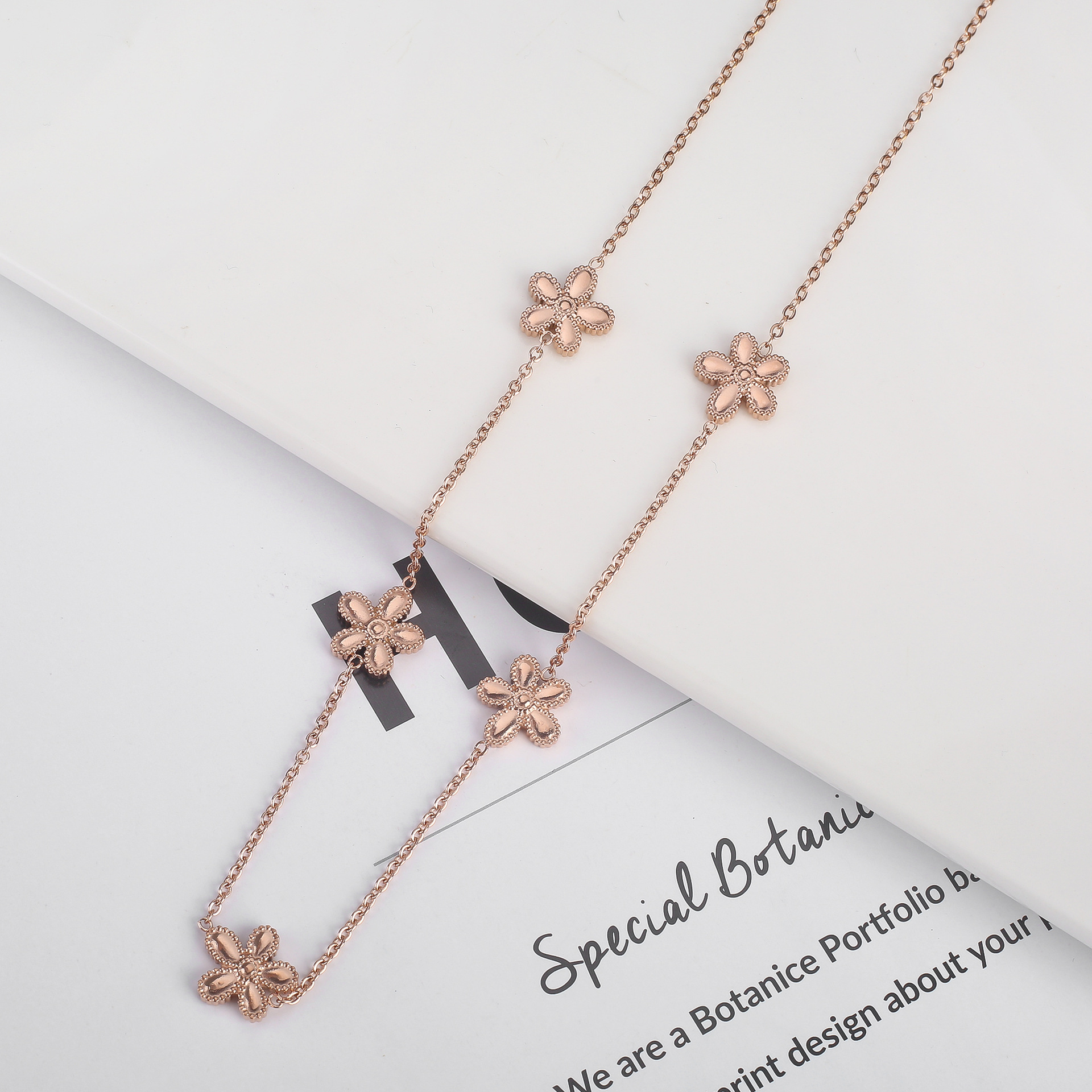 304 Stainless Steel 18K Gold Plated Simple Style Classic Style Plating Flower Jewelry Set display picture 9