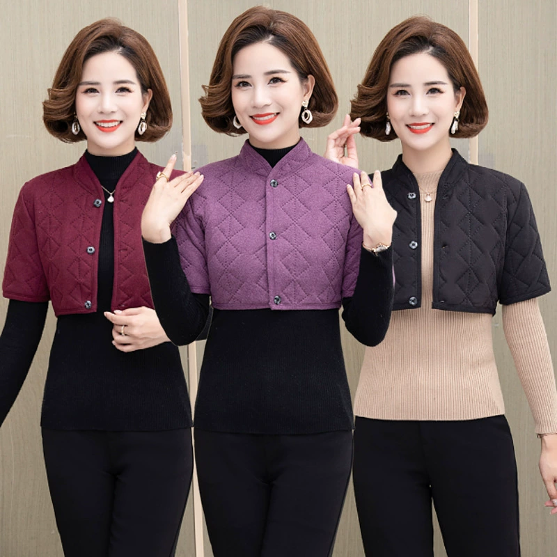 Мать с бархатом и толстыми плечами для защиты от холода