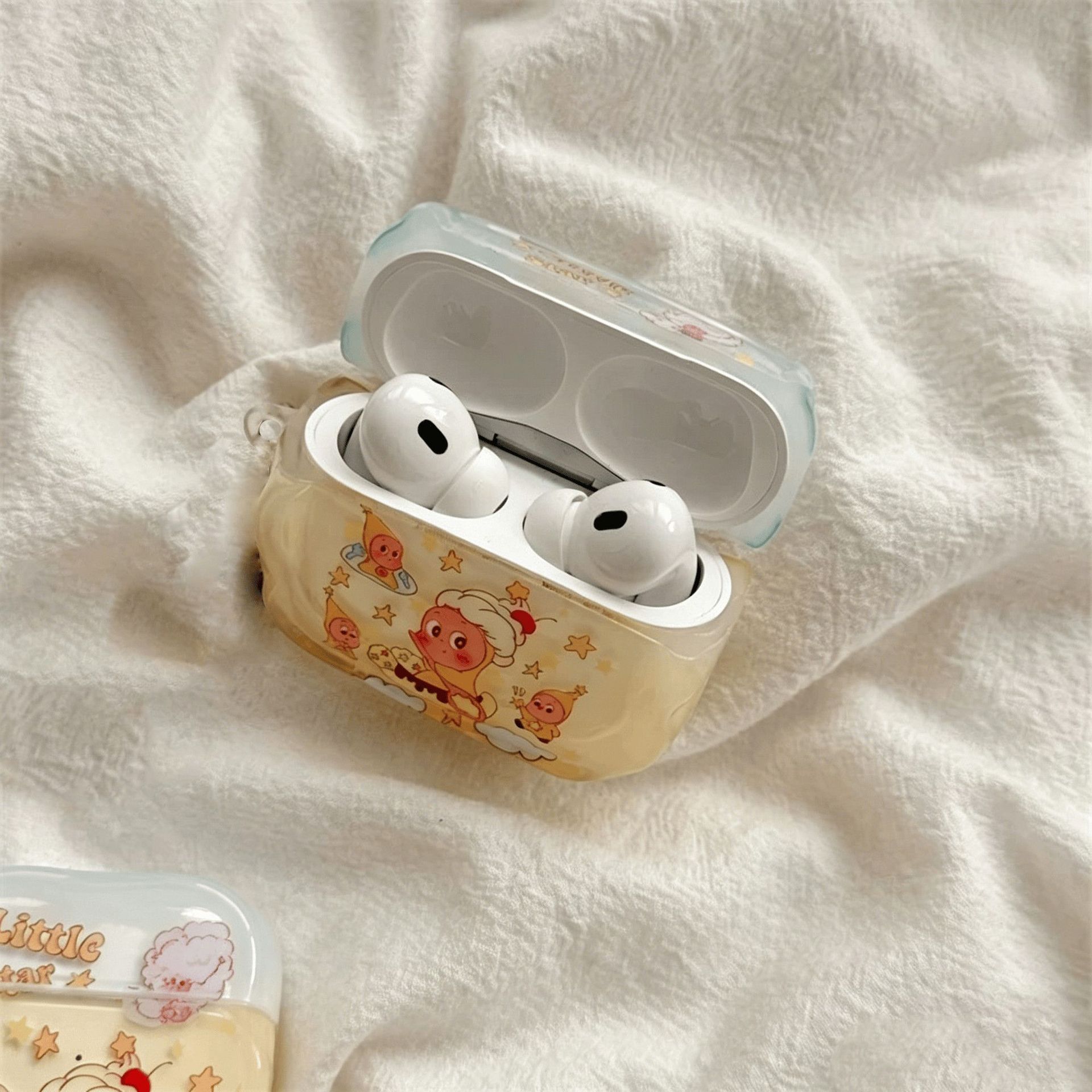 Graffiti Cream Star para AirPods 4 generación 5 generación Bluetooth estuche AirPodspro3 / 2 auriculares estuche