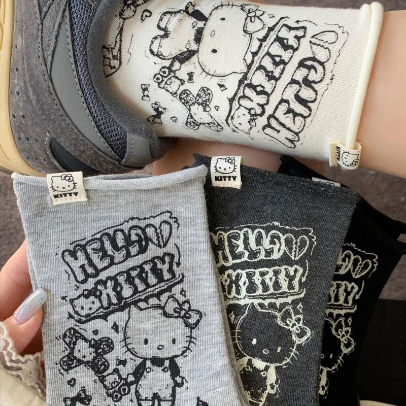 2025 spring and summer new socks sweet cute cartoon graffiti painted Hello Kitty breathable trend niche tube socks