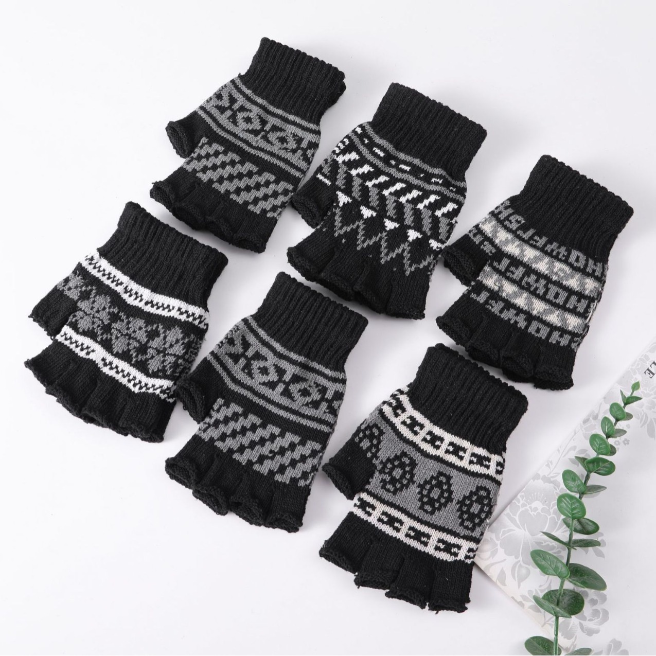 Guantes de liquidación de los hombres de otoño e invierno a prueba de frío guantes cálidos engrosados adultos versátil guantes de punto de lana de dedo completo