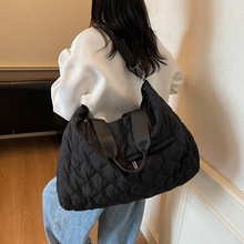 2025�¿�羳���e�������\�Ӱ�Ů�߼��аٴ������޷����μ�б���