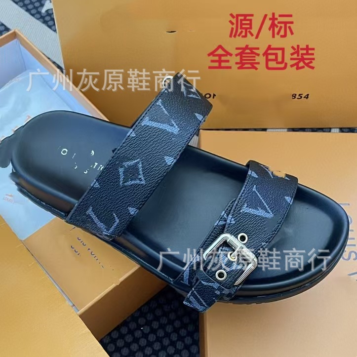 Comercio exterior 24 nuevo estilo Oriente Medio Camboya pantuflas de playa hombres y mujeres ropa exterior fondo plano hebilla de metal letras zapatillas de burro fuente pura