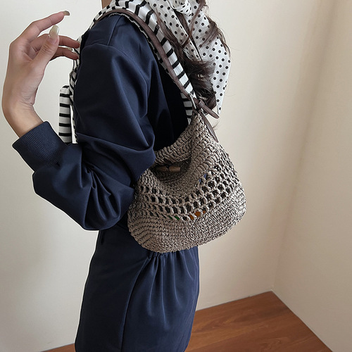 Cross-border 2025 New Hand Crochet Shoulder Bag with Underarm Design, Grass Weave Summer Handbag for Unique Women, Trendy Handbag