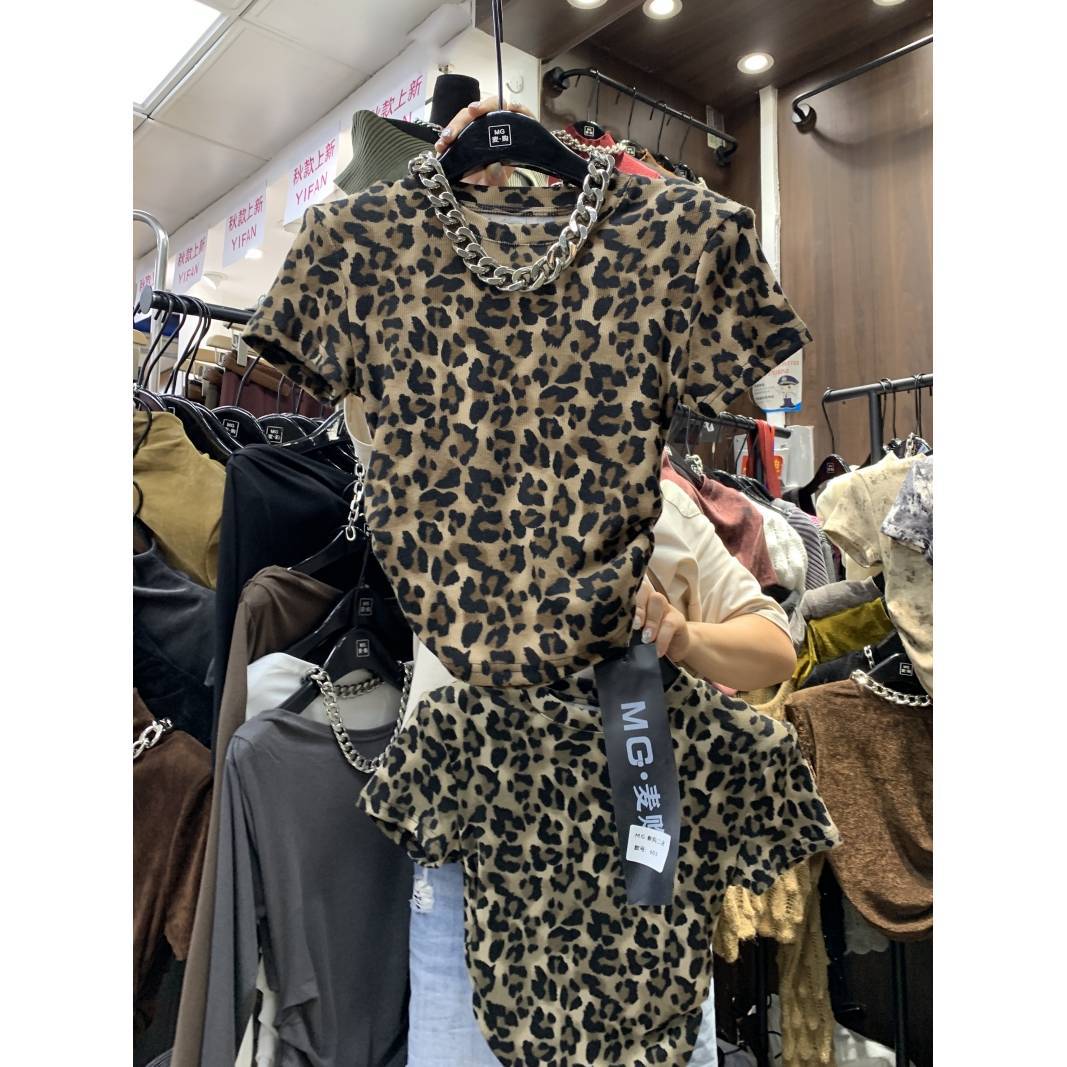 European street trendy niche basic top 2025 early autumn new leopard print print high-waisted short sleeve T-shirt