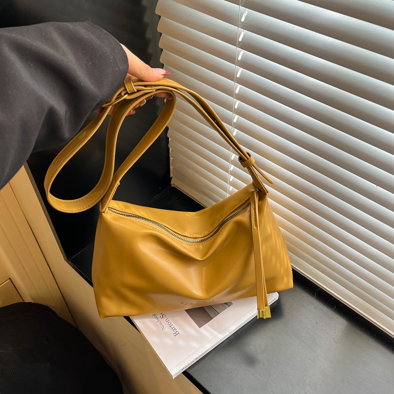 Bolsa de ombro leve em cor sólida para mulher_voghion.com