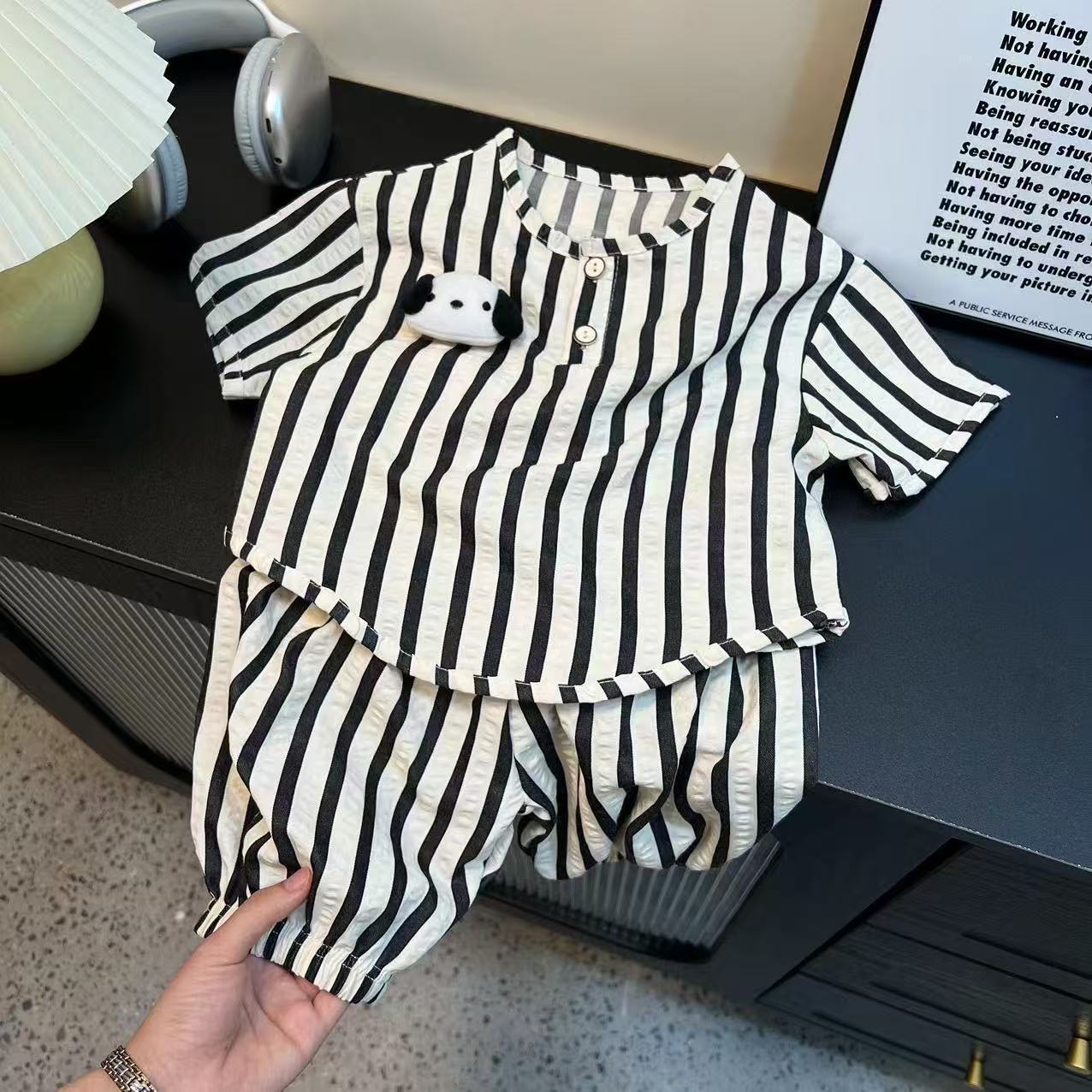 정장 - 검은 강아지