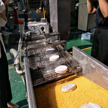 鸡肉饼上浆机 全自动鸡肉饼裹浆上糠机流水线 400型素鸡排上浆机
