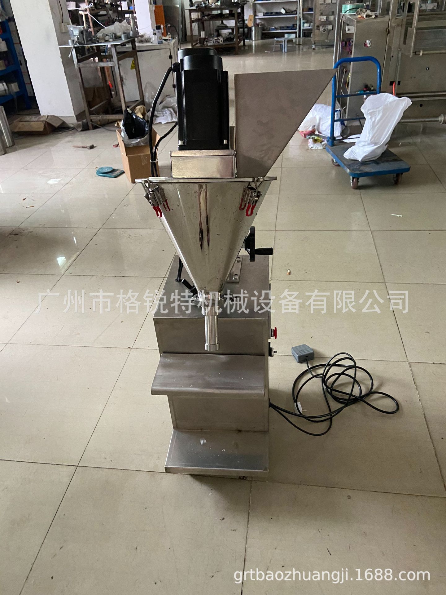 小型半自动灌装机