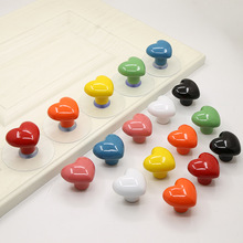 跨境卡通儿童可爱心形彩色陶瓷拉手免打孔瓶盖手柄抽屉橱衣柜把手