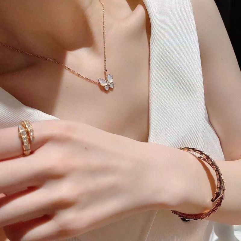 Fanjia 高バージョンバタフライネックレスレディースハイエンドファッションニッチライト高級鎖骨チェーン工場直販ライブブロードキャストクロスボーダー|undefined
