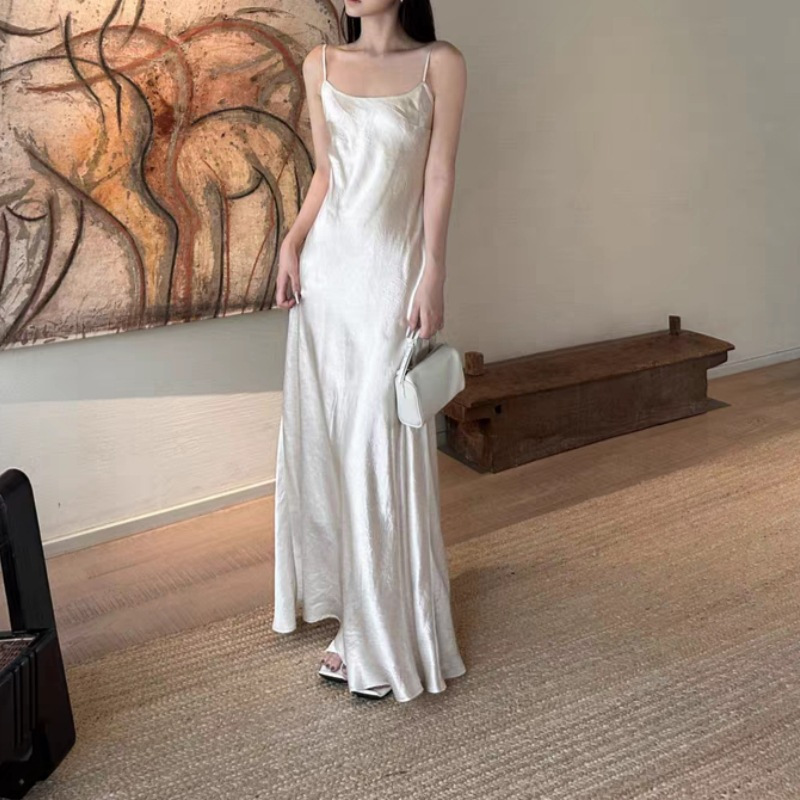 High-Quality Acetate Mermaid Satin Suspender Dress Slimming Look and High-End Long Skirt
