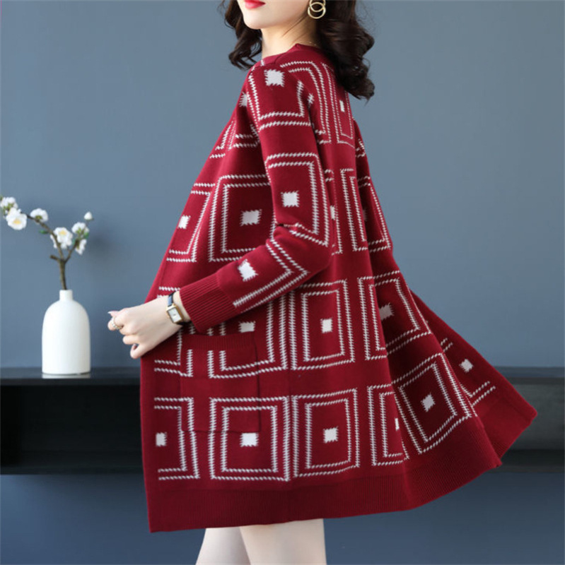 New Korean style autumn and winter knitted cardigan sweater Women's Mid-length jacquard outer shawl plus size women's sweater Women's New Korean style autumn and winter knitted cardigan sweater Women's Mid-length jacquard outer shawl plus size women's sweater Women's