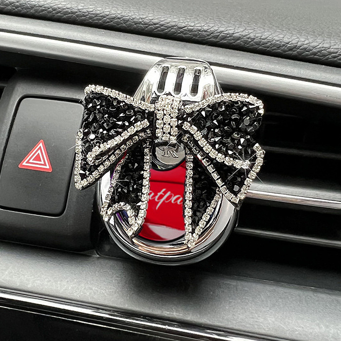 Perfumes de automóviles aromáticos aire acondicionado ventilación perfumes duraderos artículos de decoración de automóviles adornos para hombres y mujeres