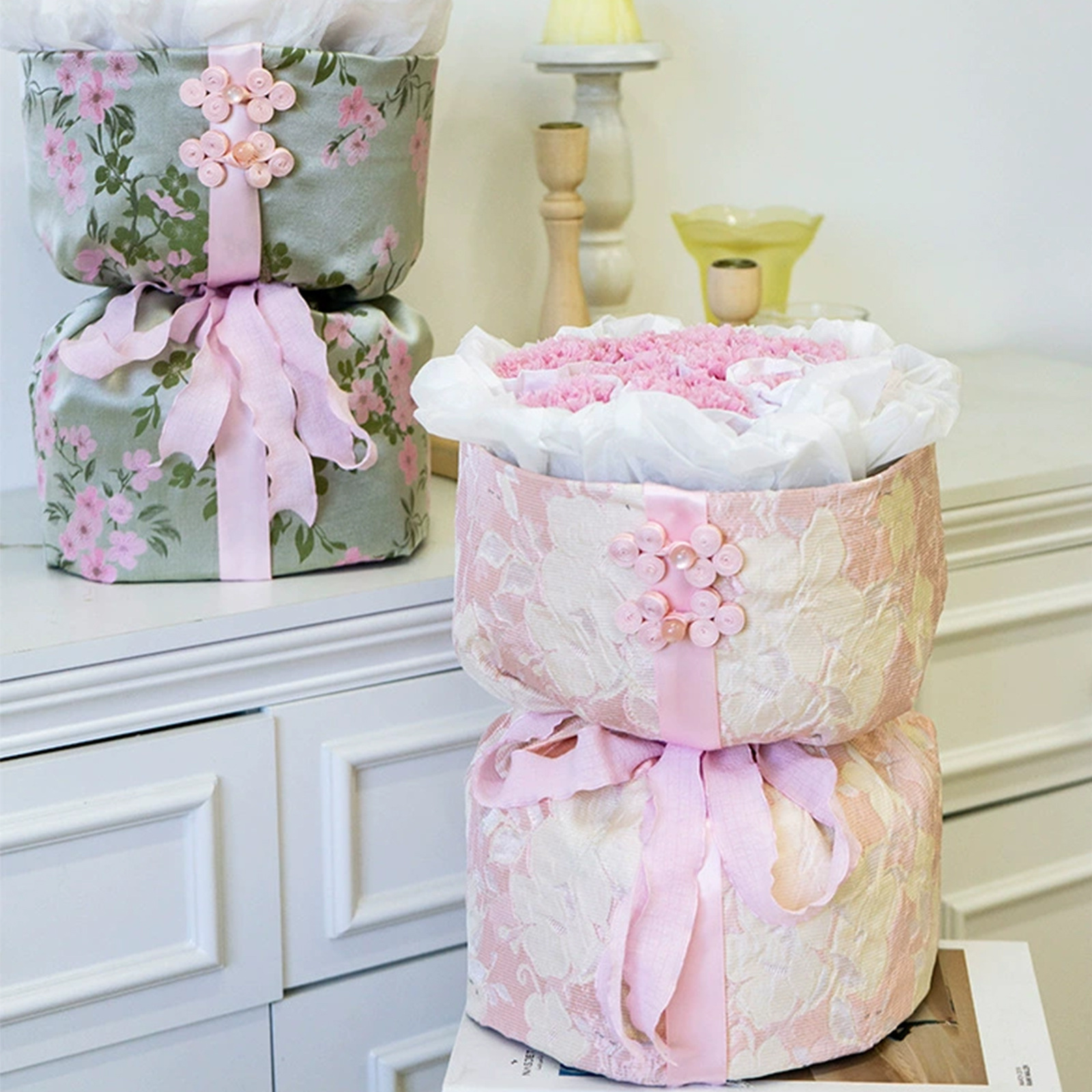 Día de la Madre Flor inmortal ramo de claveles chino nudo decoración pequeña fragante viento abrazar barril regalo de rosas de San Valentín