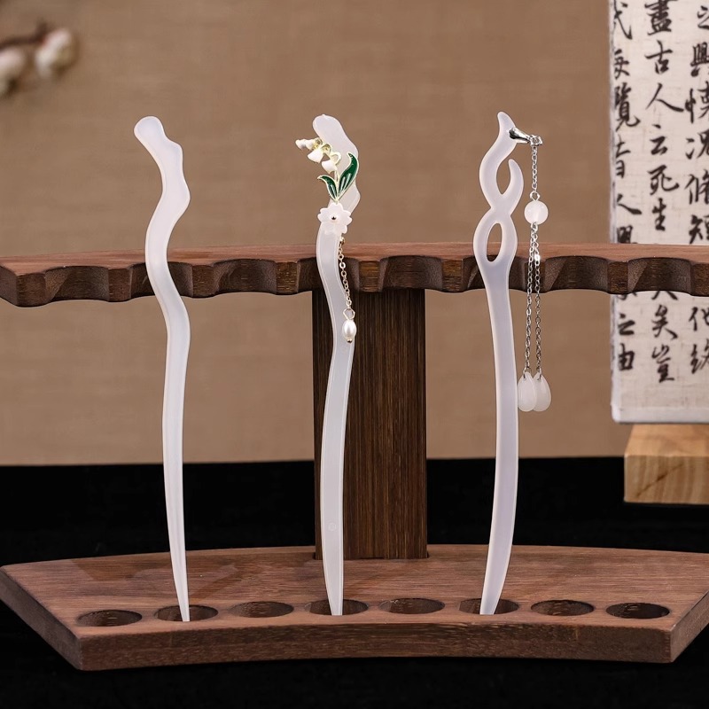 Nueva horquilla china 2025 nuevo estilo estilo antiguo horquilla mujer falda de cara de caballo de alta calidad estilo nacional horquilla de madera paso a paso horquilla tocado