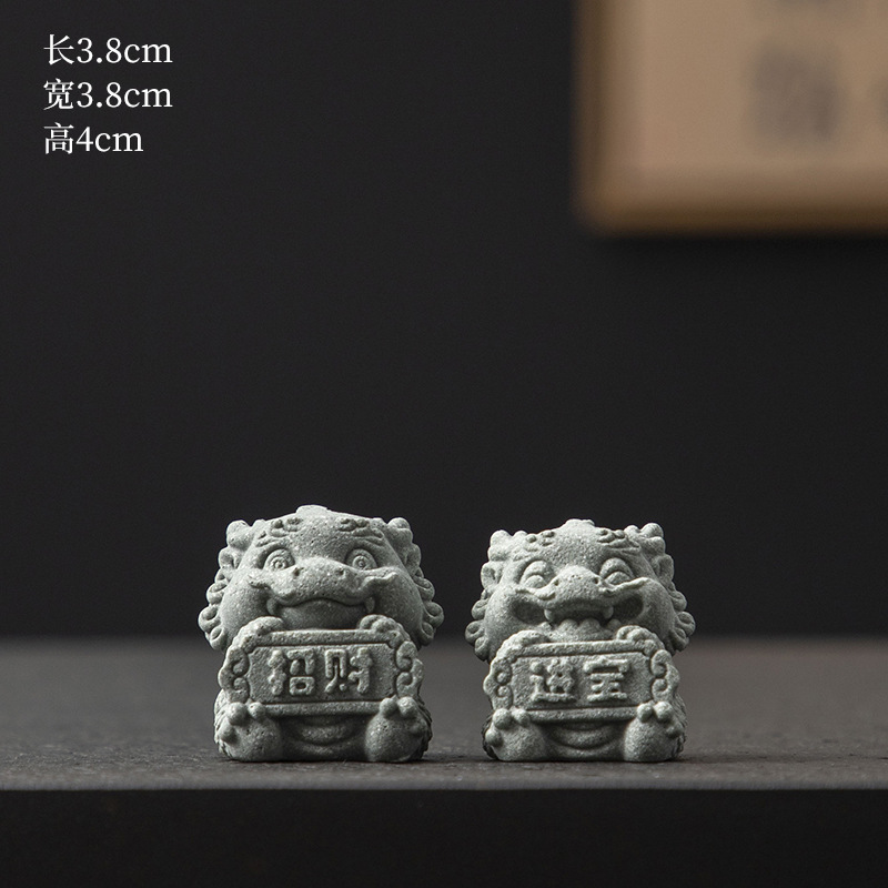 Chinese-style dragon-themed desktop tea pet ornaments, mascots, handicrafts, small gifts.