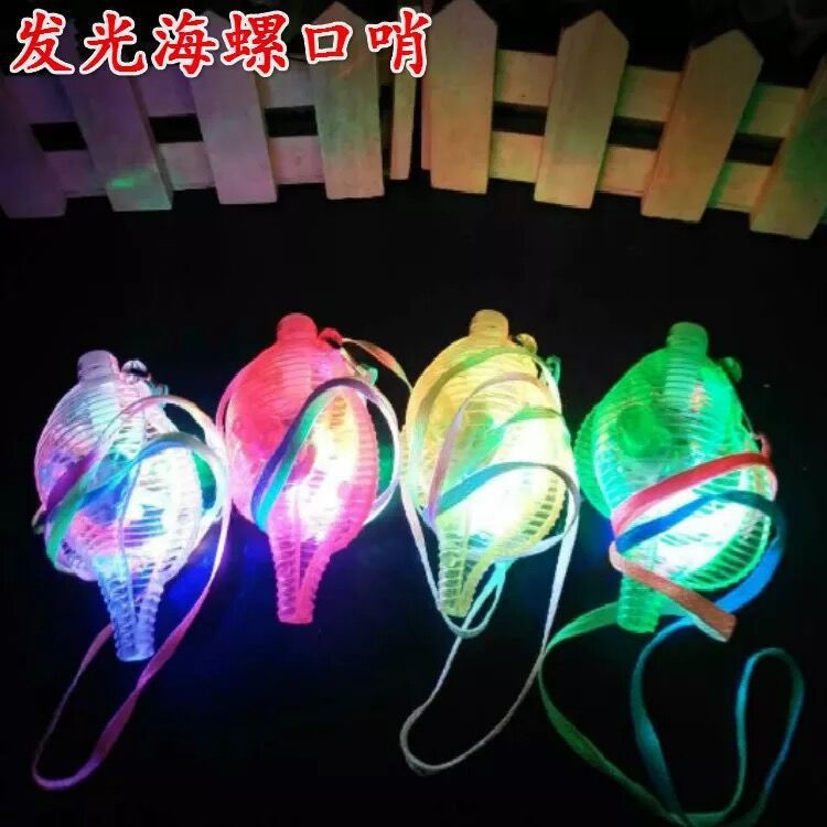 El Festival de Primavera ya está abierta: varitas mágicas brillantes, bolas de burbujas mágicas con cielo estrellado, linternas de mano de Año Nuevo, suministros para puestos callejeros de Año Nuevo.