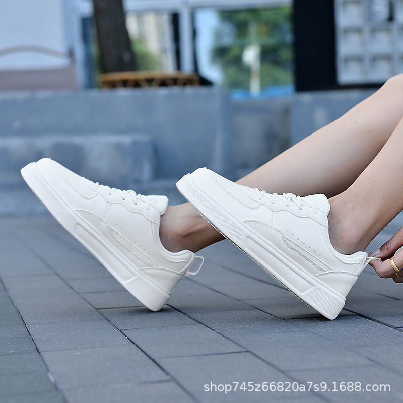 Zapatos blancos de las mujeres al por mayor de moda de cuero de moda impermeable transpirable zapatos casuales de fondo suave estudiante zapatillas