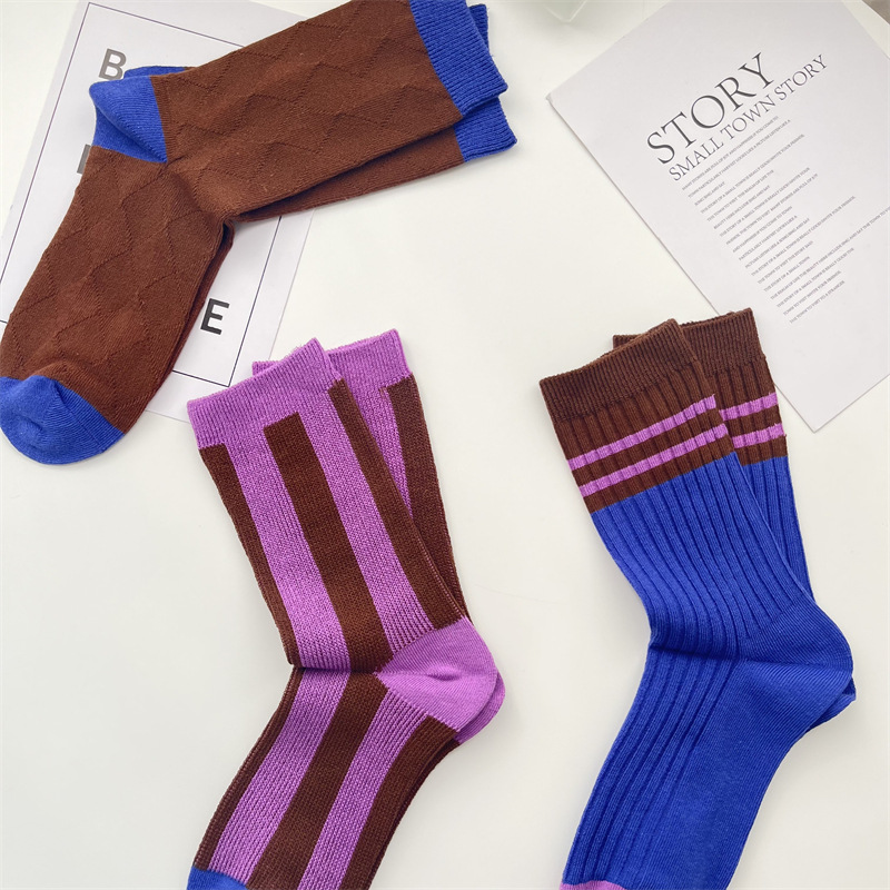 Women's Retro Color Block Cotton Crew Socks A Pair display picture 4