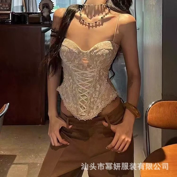 Облегающий жилет с кружевными ремешками и рыбьей костью для сексуальной горячей девушки и топом-трубой с чистым сексуальным низом